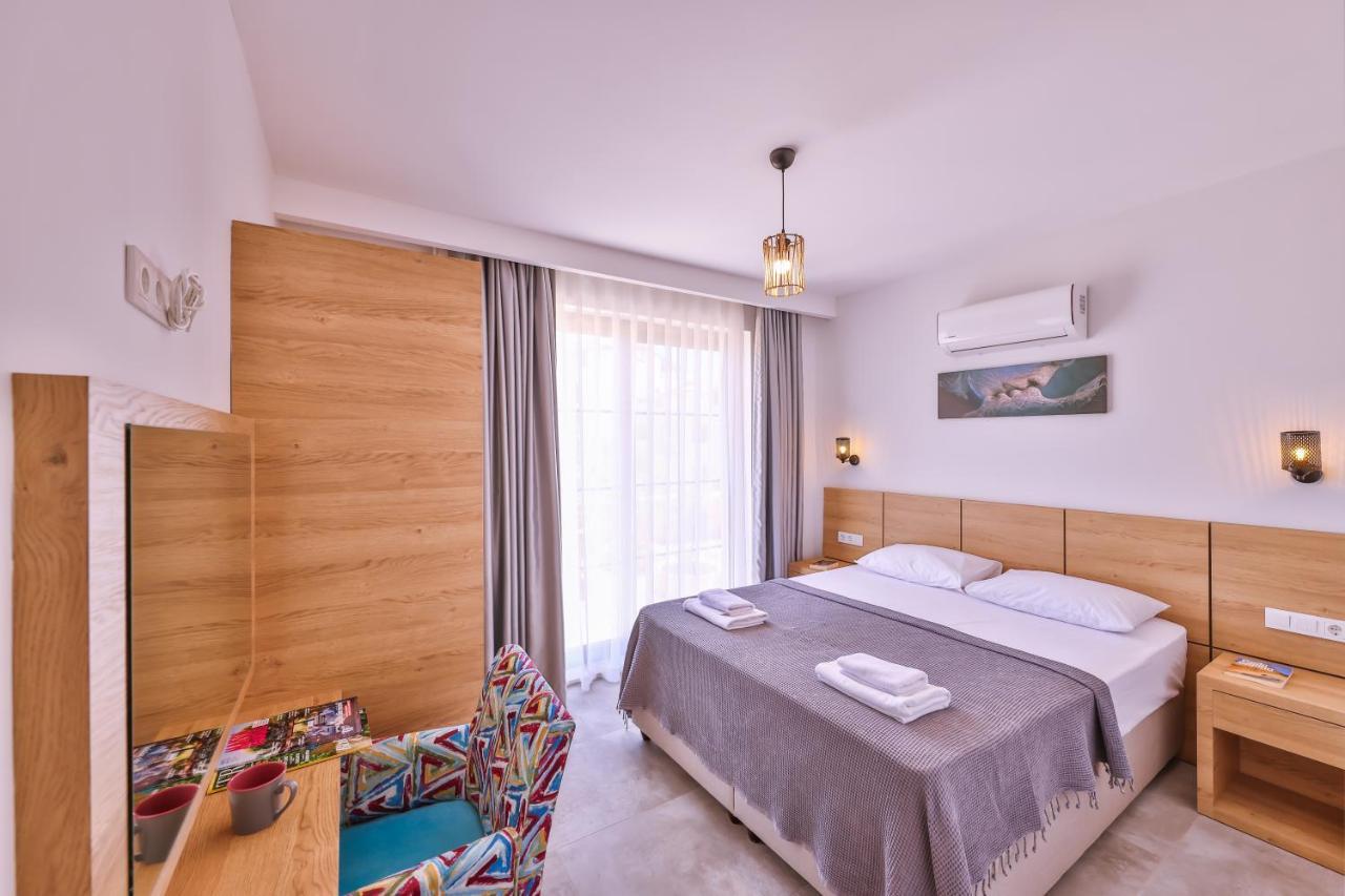 Goekyuezue Suit Apart Kaş Luaran gambar