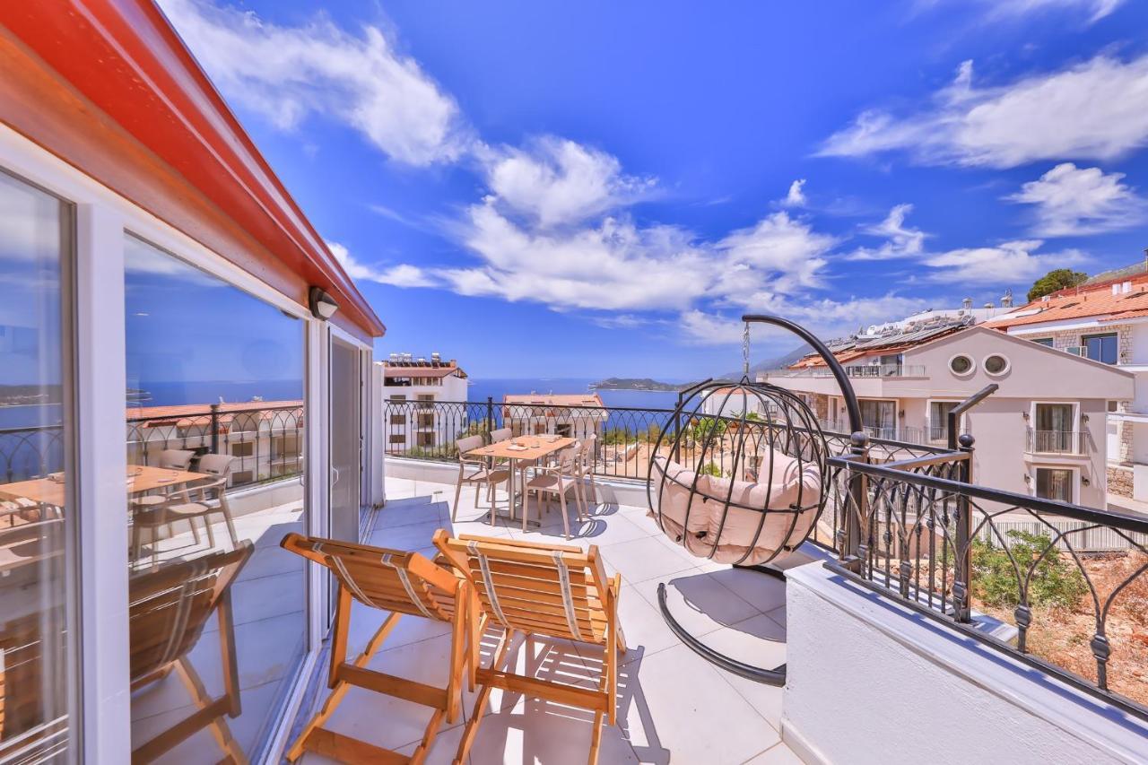 Goekyuezue Suit Apart Kaş Luaran gambar