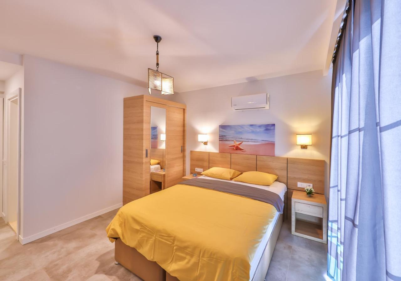 Goekyuezue Suit Apart Kaş Luaran gambar