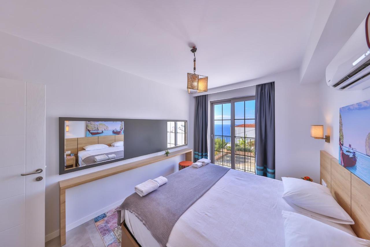 Goekyuezue Suit Apart Kaş Luaran gambar