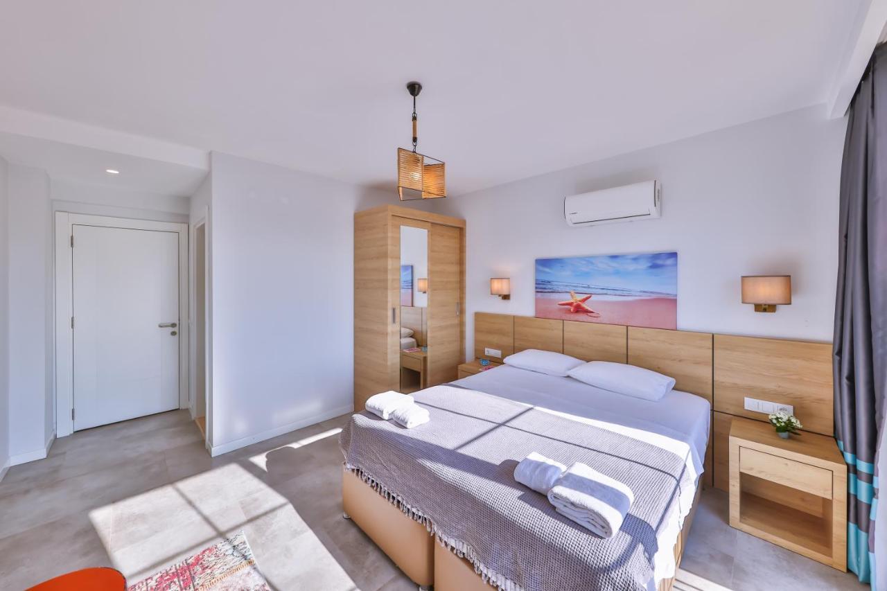 Goekyuezue Suit Apart Kaş Luaran gambar
