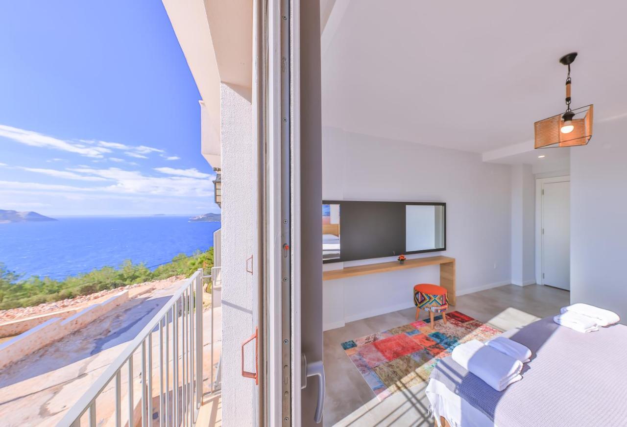 Goekyuezue Suit Apart Kaş Luaran gambar