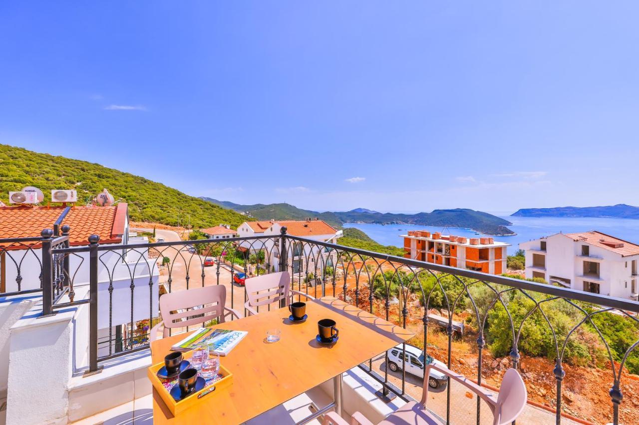 Goekyuezue Suit Apart Kaş Luaran gambar