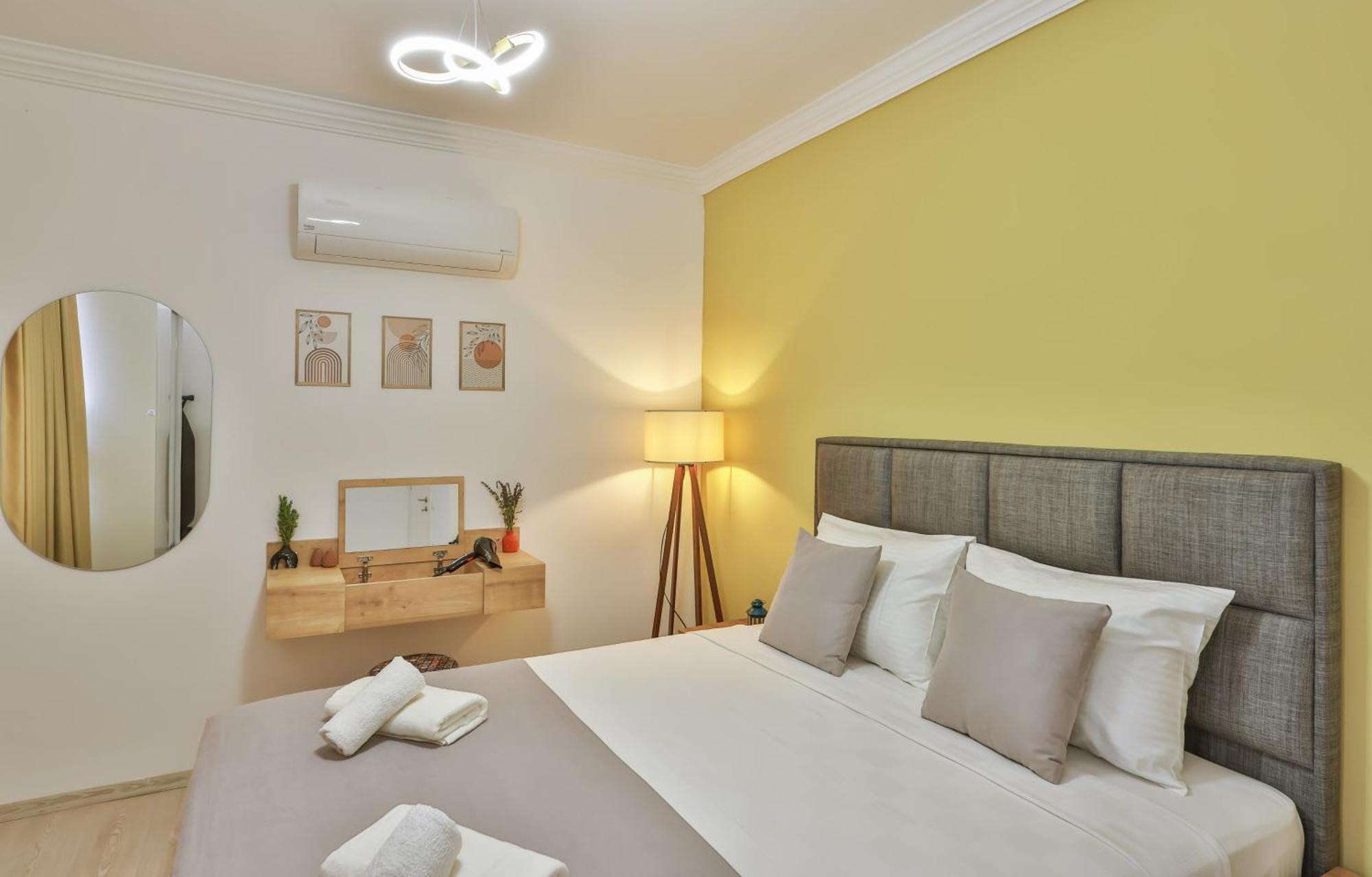 Goekyuezue Suit Apart Kaş Luaran gambar